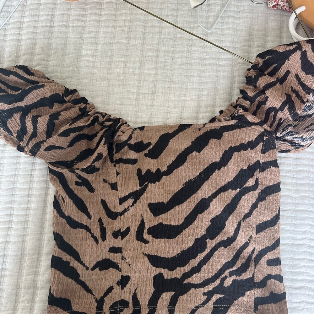 Bar III Animal Print Two Piece Set - never worn! - Picture 2 of 4